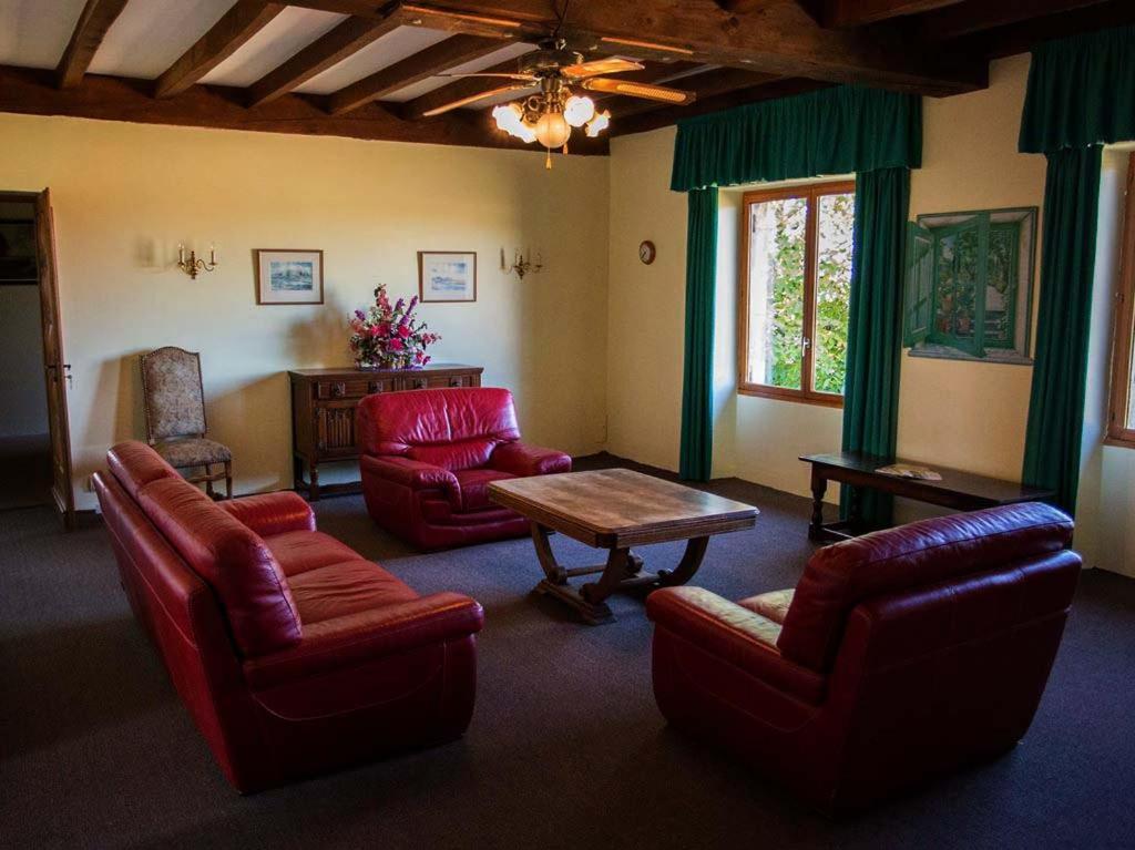 Saint-Colomb-de-Lauzun Chateau Des Mautors B&B 외부 사진